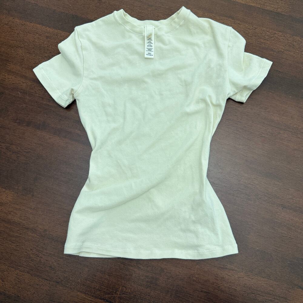 SKIMS Cream Tee - Size XXS